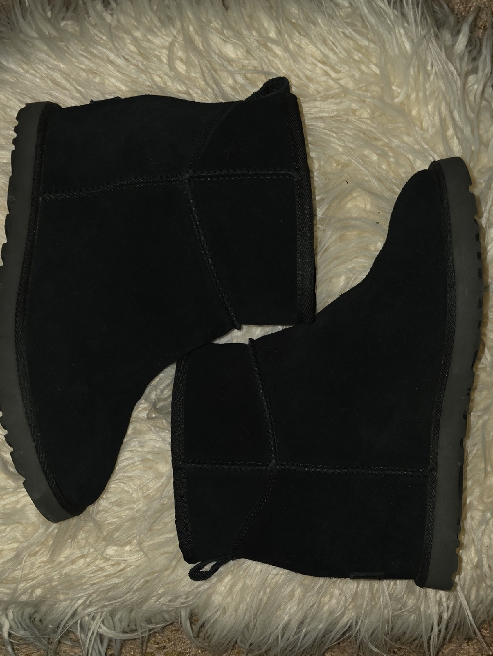 UGG Black Short Suede Winter Boots